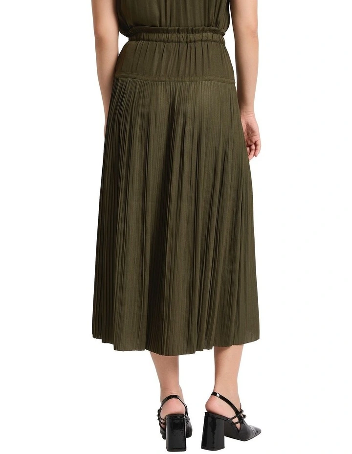Karu Pleated Midi Skirt in Borneo Green image 4