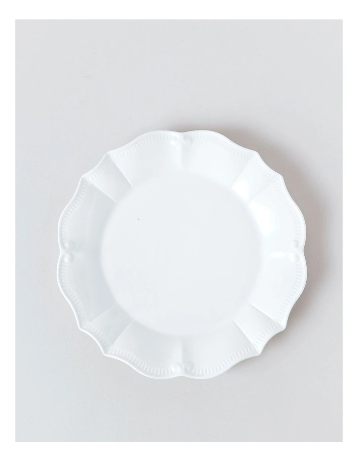 Bella Scalloped 12pc Dinner Set in White image 3