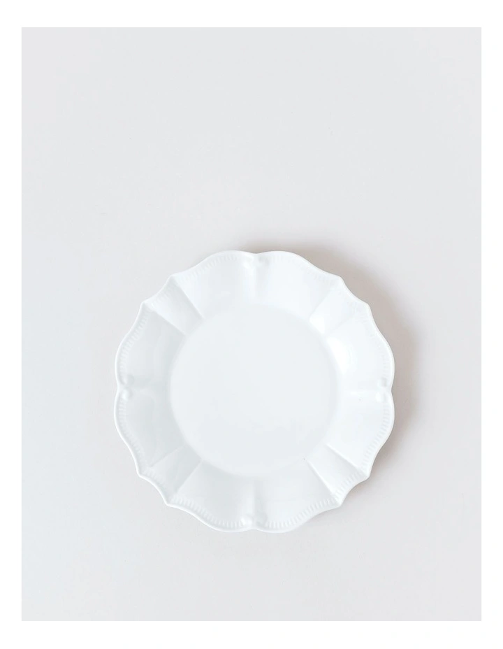 Bella Scalloped 12pc Dinner Set in White image 4