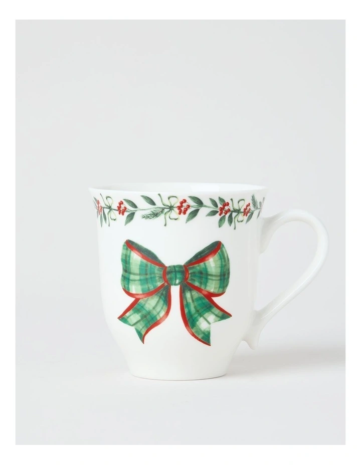Traditional Christmas Scalloped Mug Set of 2 380ml image 2