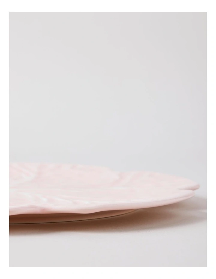 Cabbage Round Charger in Pink image 4
