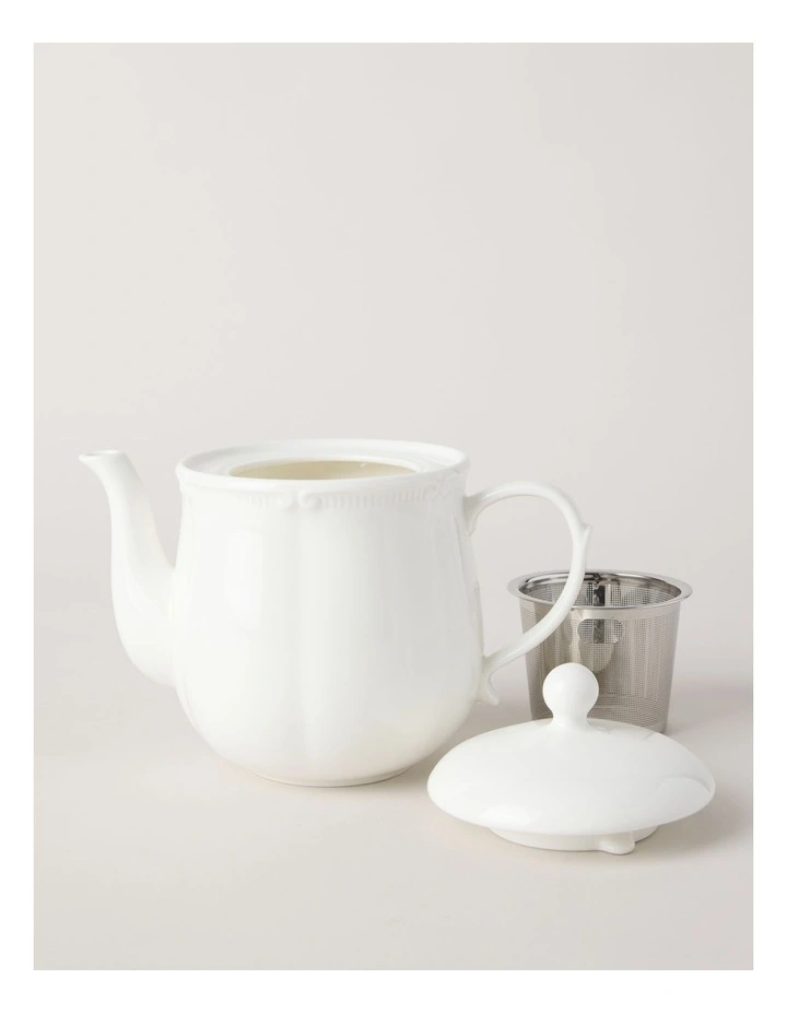 Bella Scalloped Teapot in White image 2