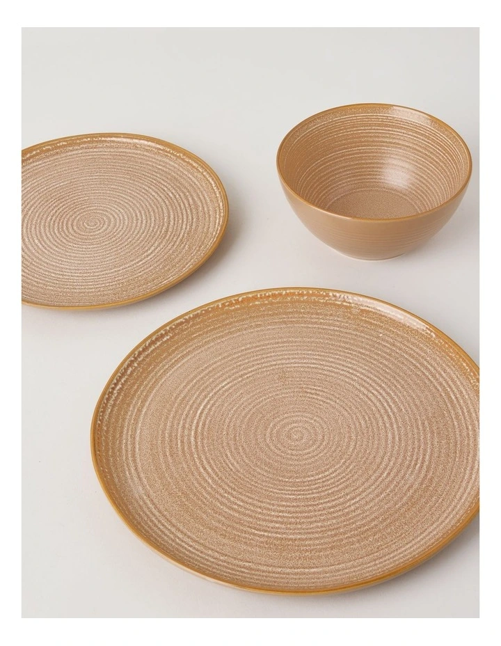 Desert Flower Dinner Plate in Rust image 4