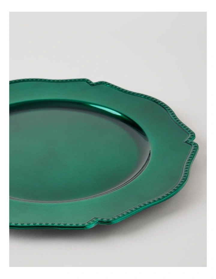 Heirloom Scalloped Charger Plate Set of 4 in Green image 3