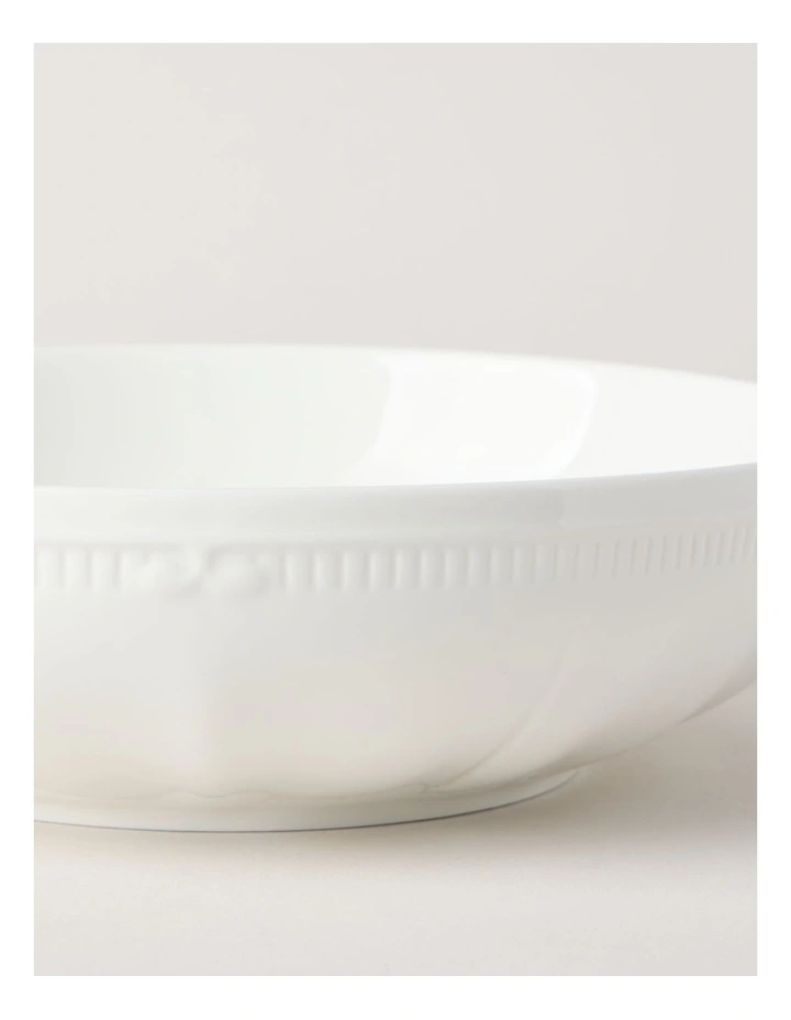 Bella Scalloped Serving Bowl 29cm in White image 3