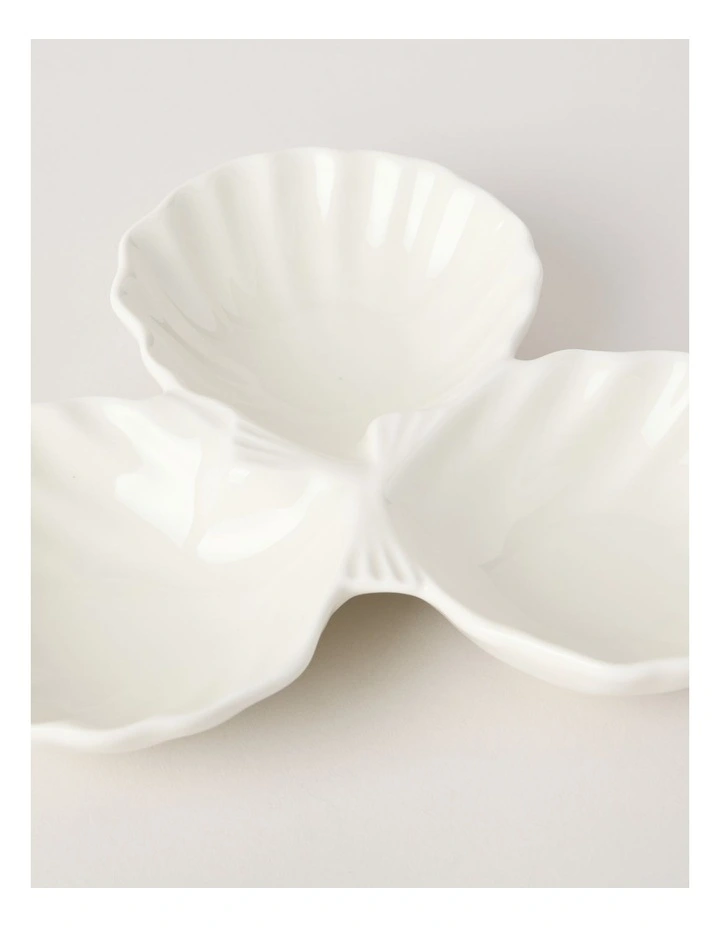 Nautilus Trio Shell Dish 24.8cm in White image 4