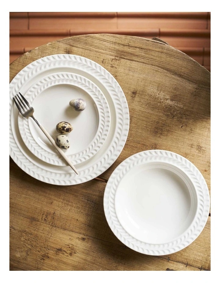 Wreath Dinner Set 12pc in White image 2