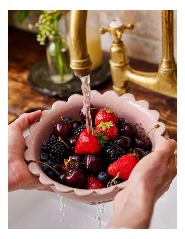 Big Love Beautiful Berry Bowl 20cm in Pink image 4