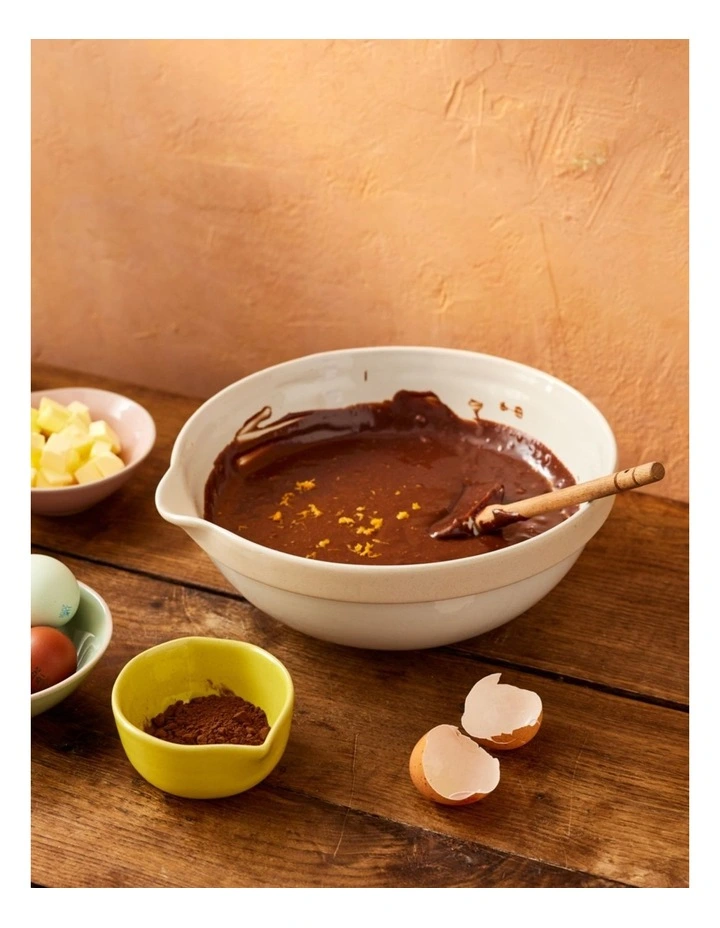 Big Love Mega Mixing Bowl 27cm in White image 3