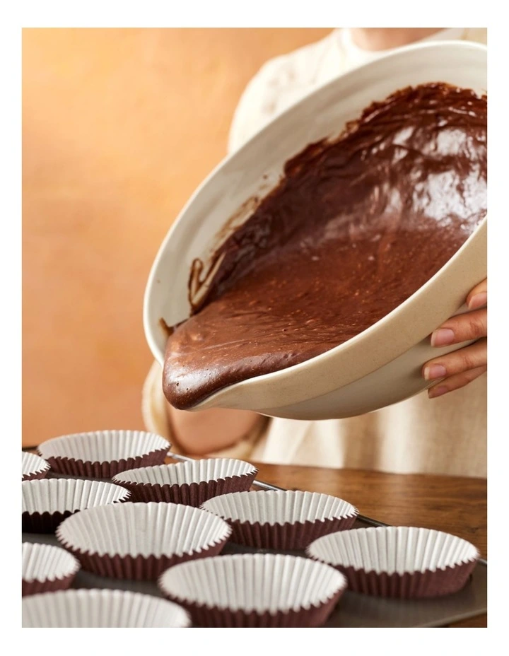 Big Love Mega Mixing Bowl 27cm in White image 5