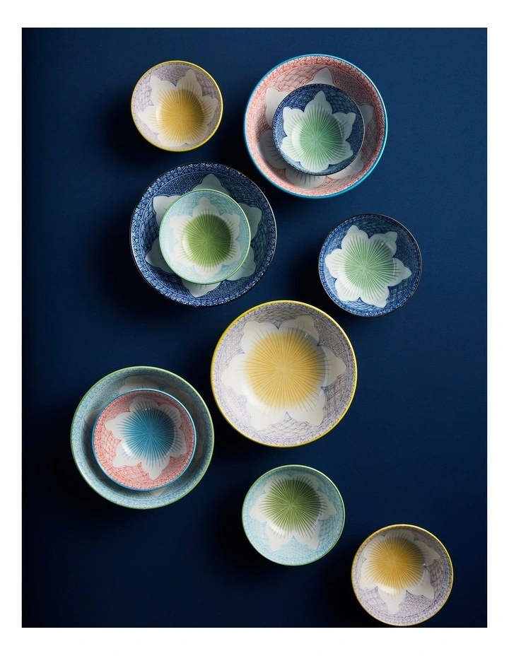 Lily Flower Tayo Bowl 14x6cm in Red image 5