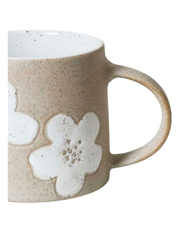 Big Flower Mug 385ml in Pastel White image 3