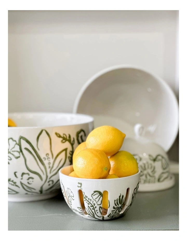 Australian Farmhouse Butter Dish 15 x 13cm in White image 4