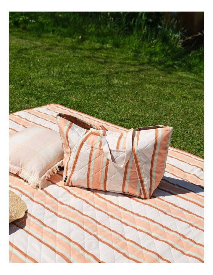 Sundaze Tote Bag in Multi image 2