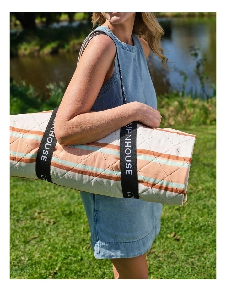 Sundaze Picnic Rug In Nectar image 5