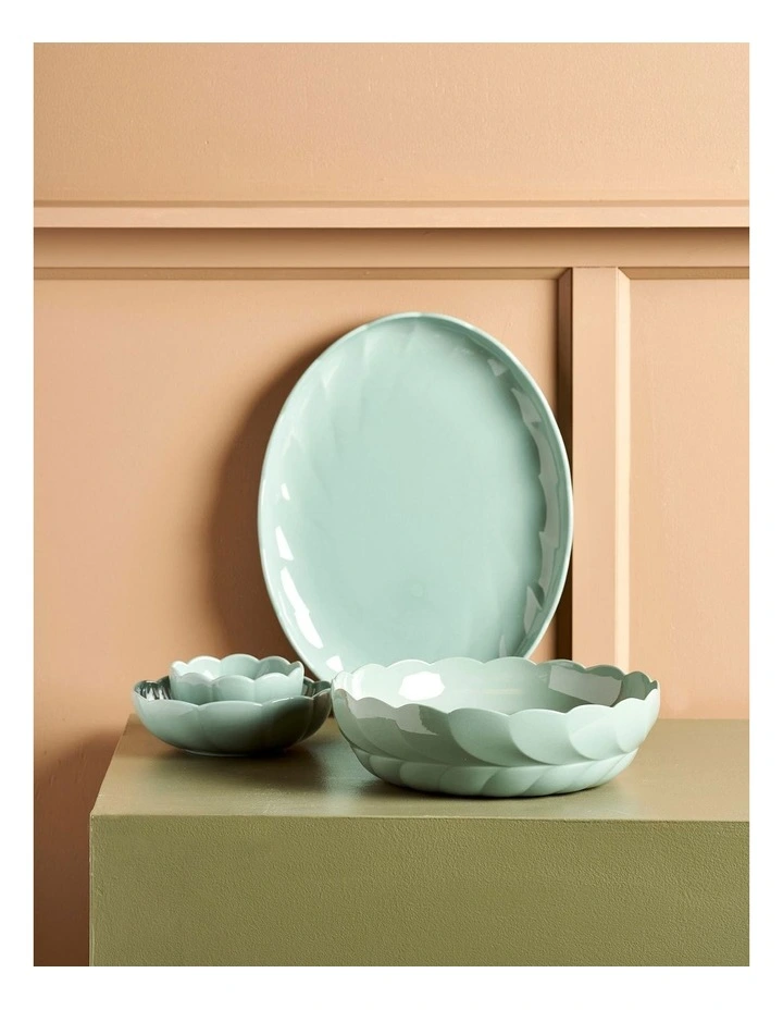 French Bazaar Oval Platter 38.5 x 30 x 4cm in Gum Leaf image 4