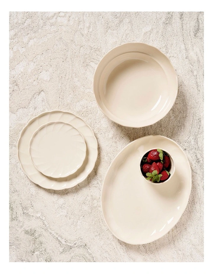 French Bazaar Oval Platter 38.5 x 30 x 4cm in White image 2
