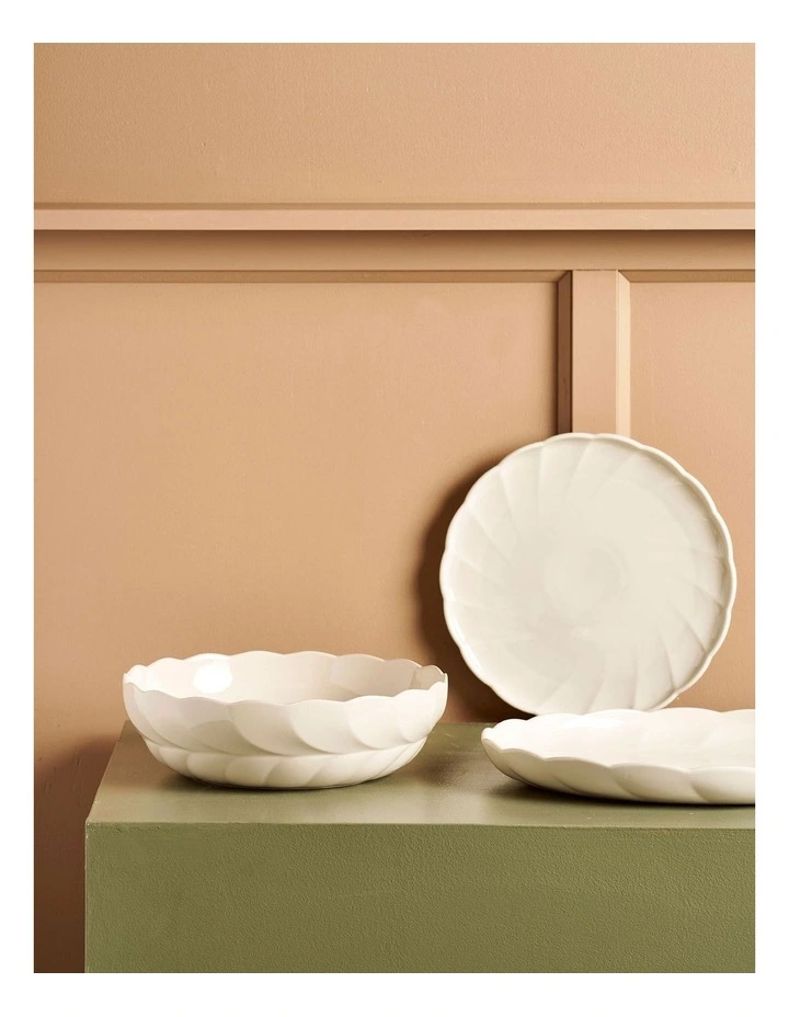 French Bazaar Oval Platter 38.5 x 30 x 4cm in White image 4