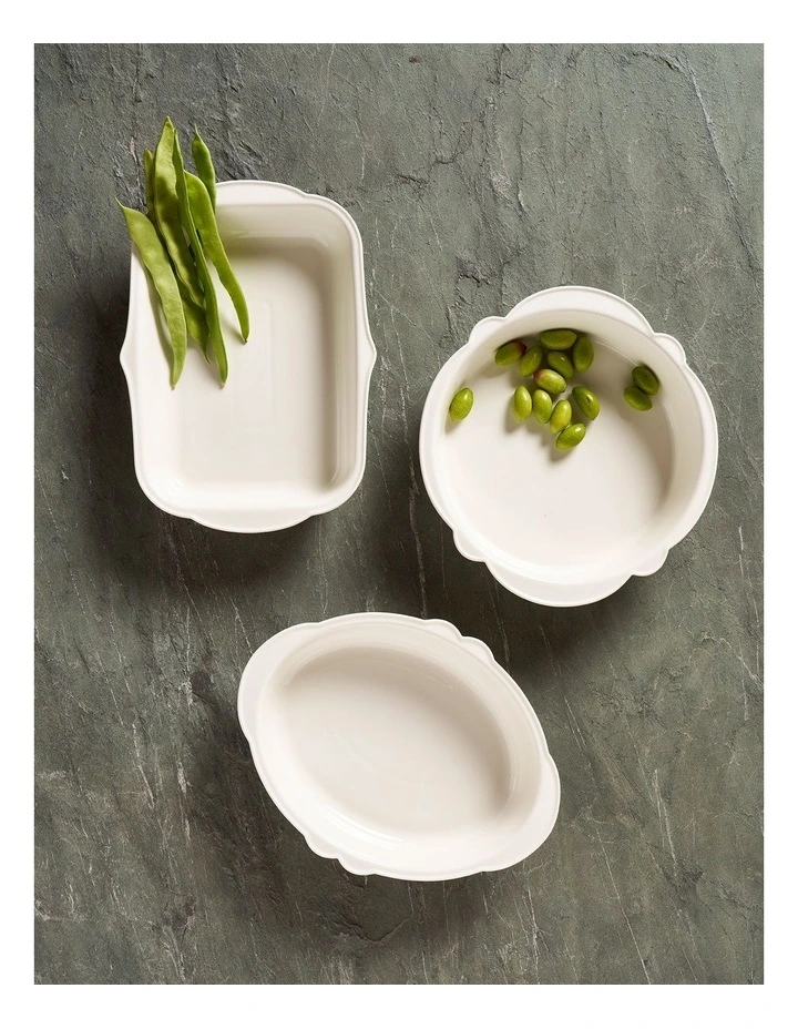 Frame Round Baking Tray 32 x 30 x 7cm in White image 4