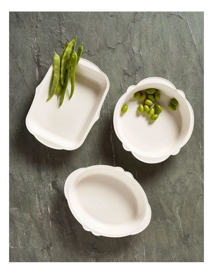 Frame Rectangle Baking Tray 35 x 25.5 x 6.5cm in White image 2
