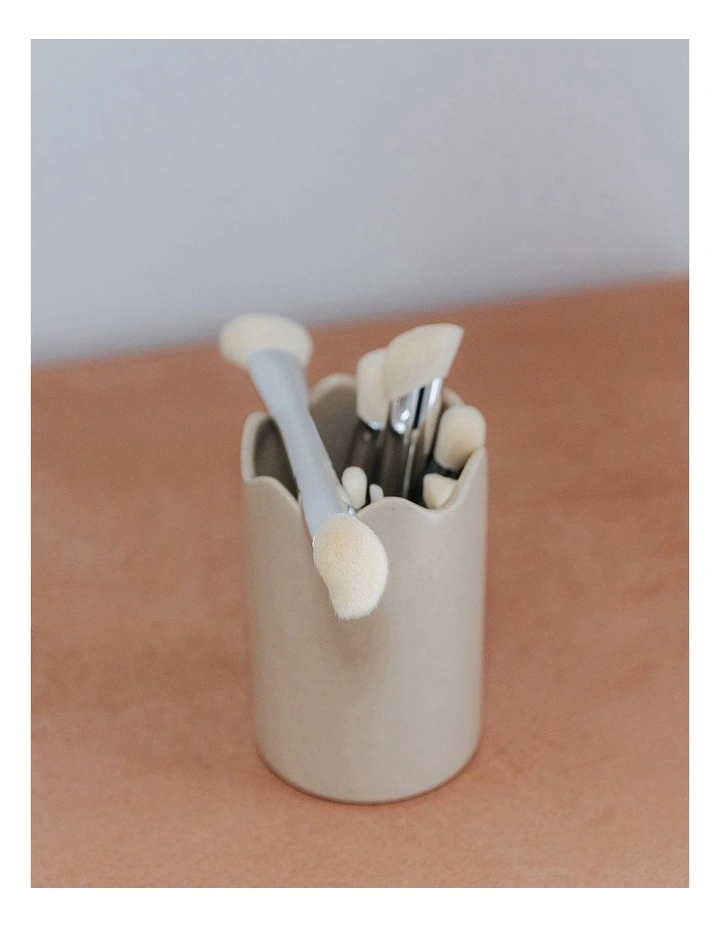 Kisnorbo Store And Dry Brush Cylinder in Beige image 4