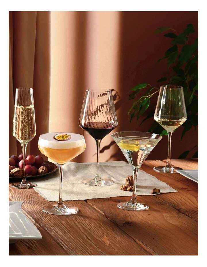 Avant Garde Lumi Wine Glass Set of 6 in Clear image 3