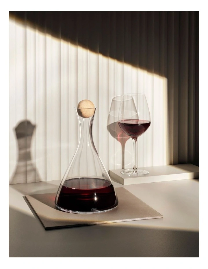 Connoisseur Wine Decanter Beechwood Stopper 1L in Clear image 3