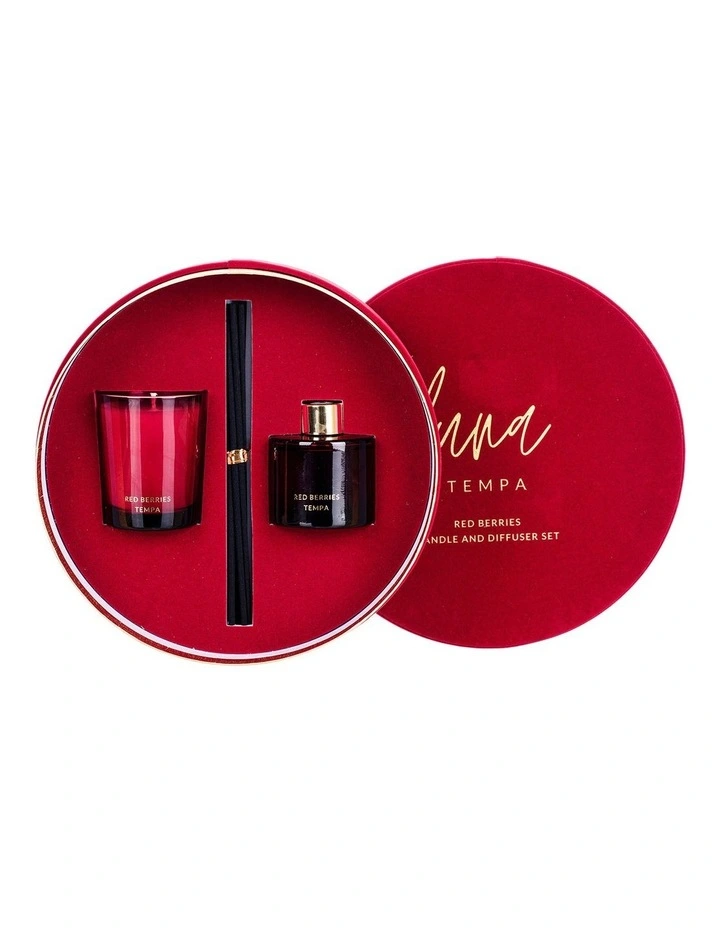 Luna Berries Home Fragrance Gift Set in Red image 2