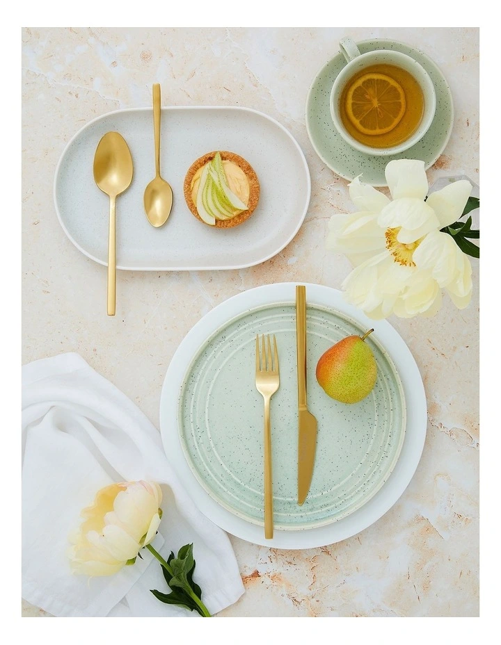Hereford Gold 18/0 16pc Cutlery set image 2