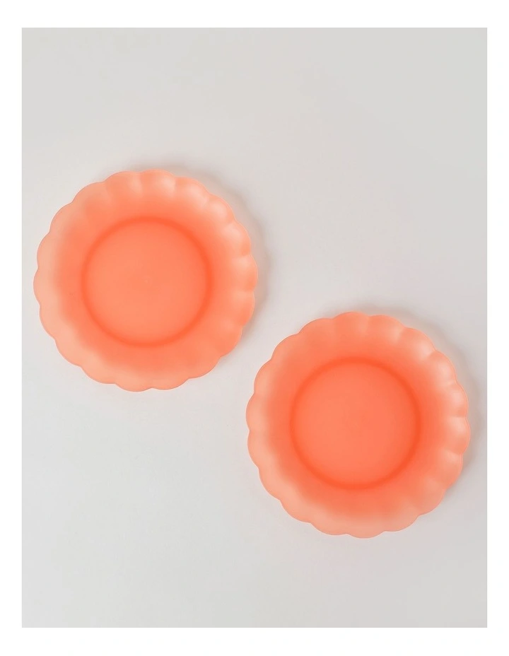 Petals Dinner Plate Set of 2 in Pink image 2
