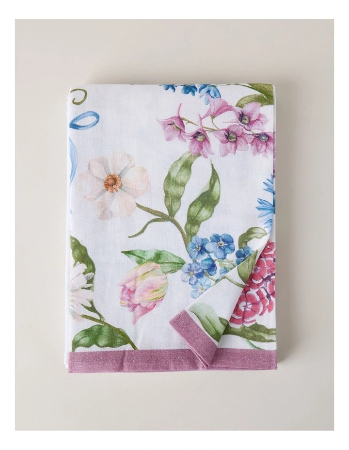 Winter Romance Tablecloth in Multi image 2