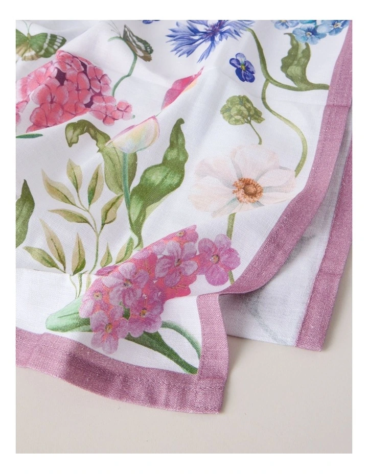 Winter Romance Tablecloth in Multi image 4