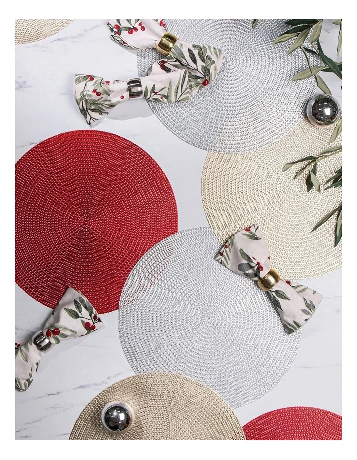 Festive Placemat 4 Pack in Gold image 2