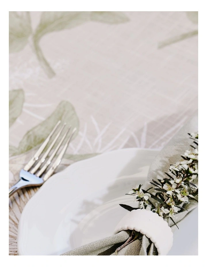 King Protea Table Runner 35x140cm in Green image 2