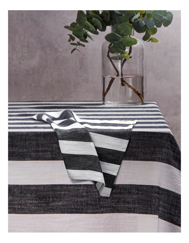 Hemingway Napkins 4 Pack in Black image 2