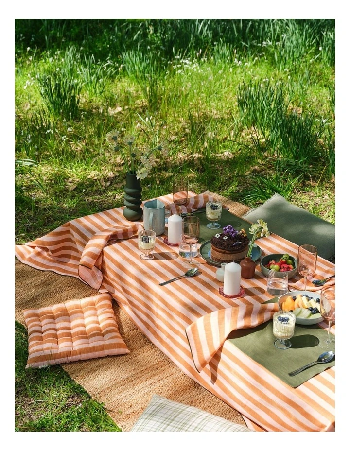 Como Napkin Set of 4 in Pumpkin image 5