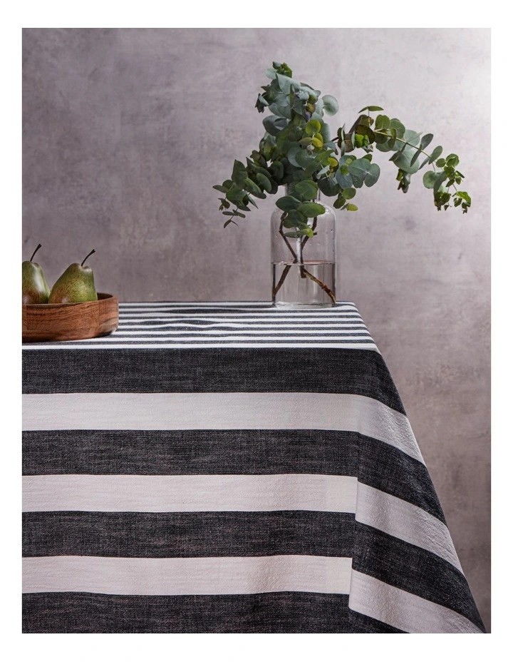 Hemingway Tablecloth 150x230cm in Black image 2