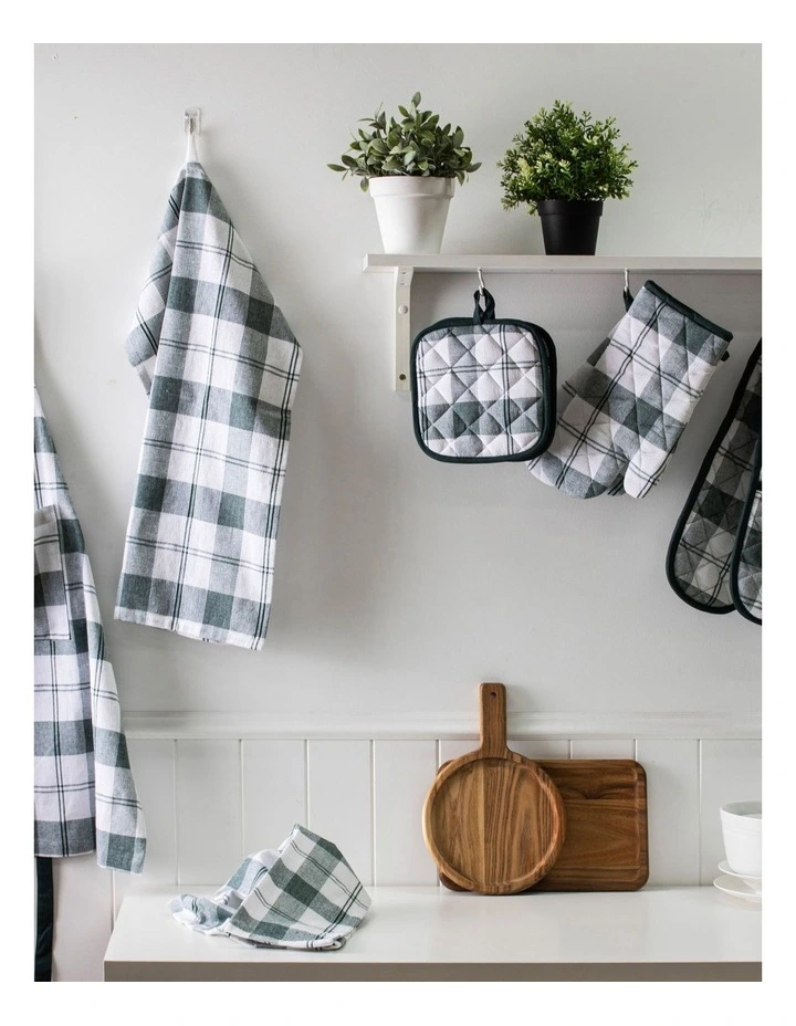 Eco Plaid Oven Mitt 2 Pack in Green image 2