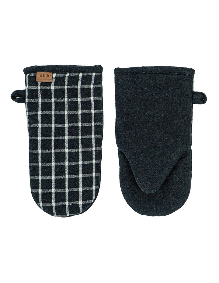 Hemingway Oven Mitt 2 Pack in Black image 1