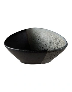 Umi Triangle Sauce Bowl 10x3.5cm in Black