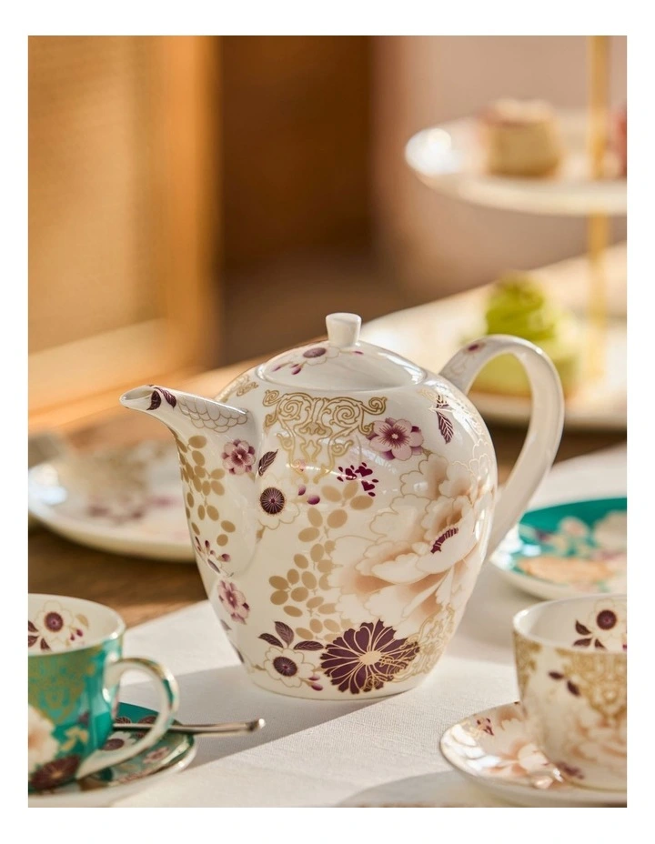 Kimono Teapot 1.25L in White image 4
