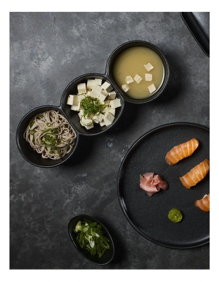 Caviar Divided Serving Bowl 30x6.5cm in Black image 3