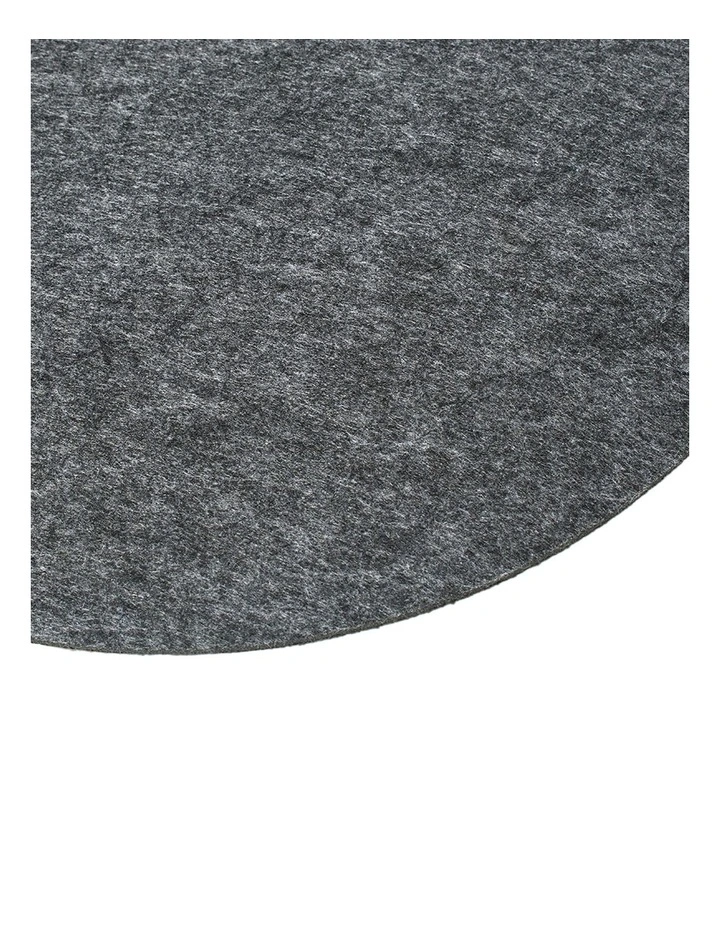 Dine Felt Placemat 38cm in Charcoal image 3