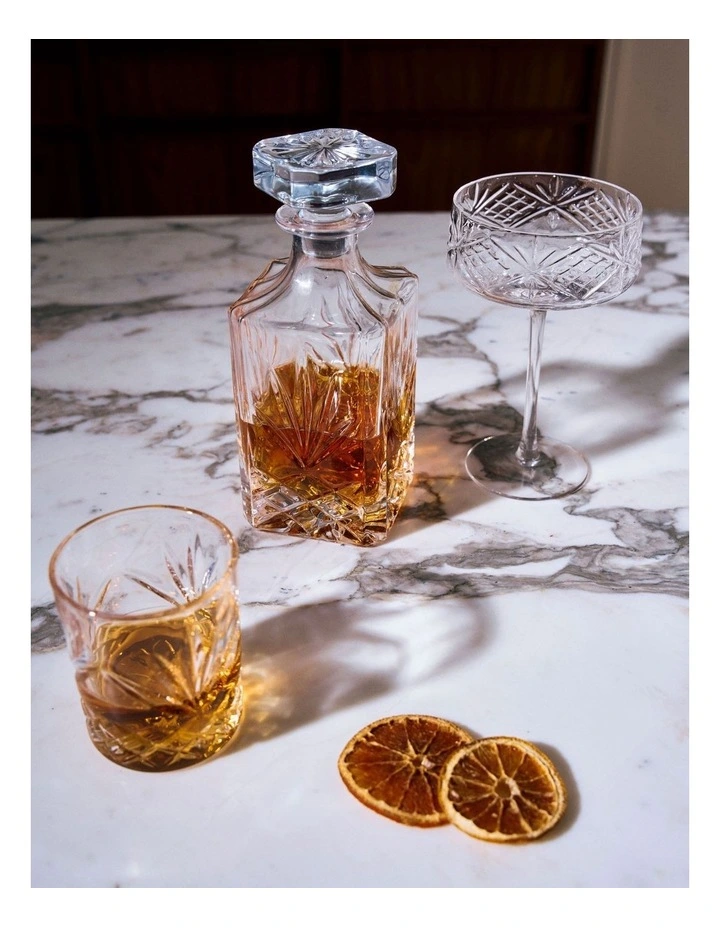 Jonnie Coupe Glass Set Of 4 in Traditional Clear image 4