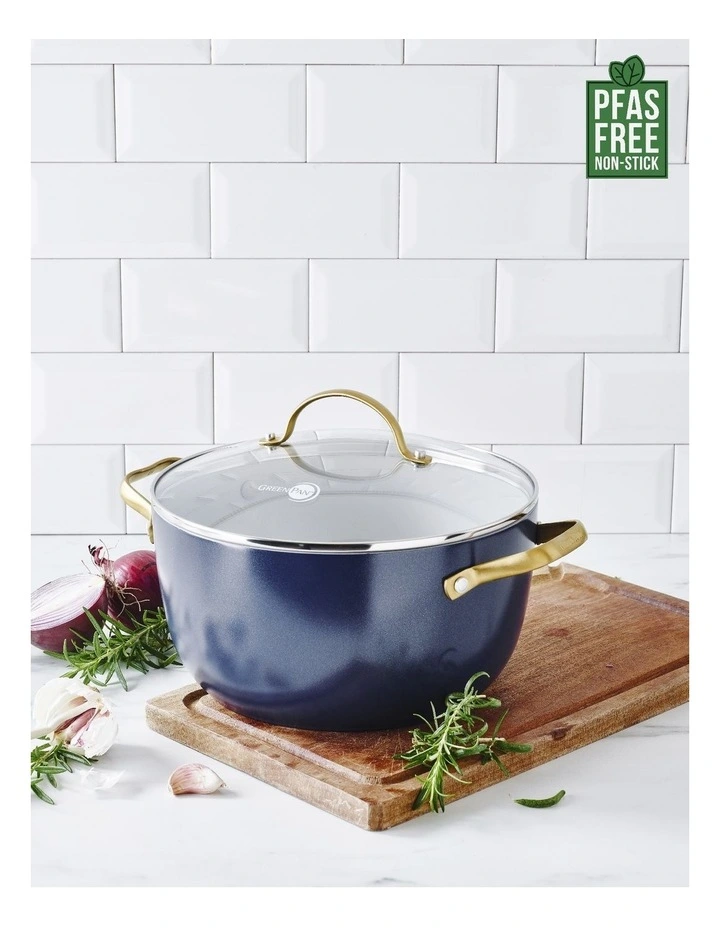 PFAS-Free Ceramic Non-Stick Padova Casserole With Lid 24cm/4.71L in Dark Blue image 2