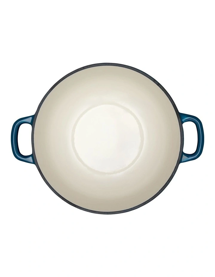 Cast Iron Round Casserole 24cm/3.3L in Midnight Blue image 3