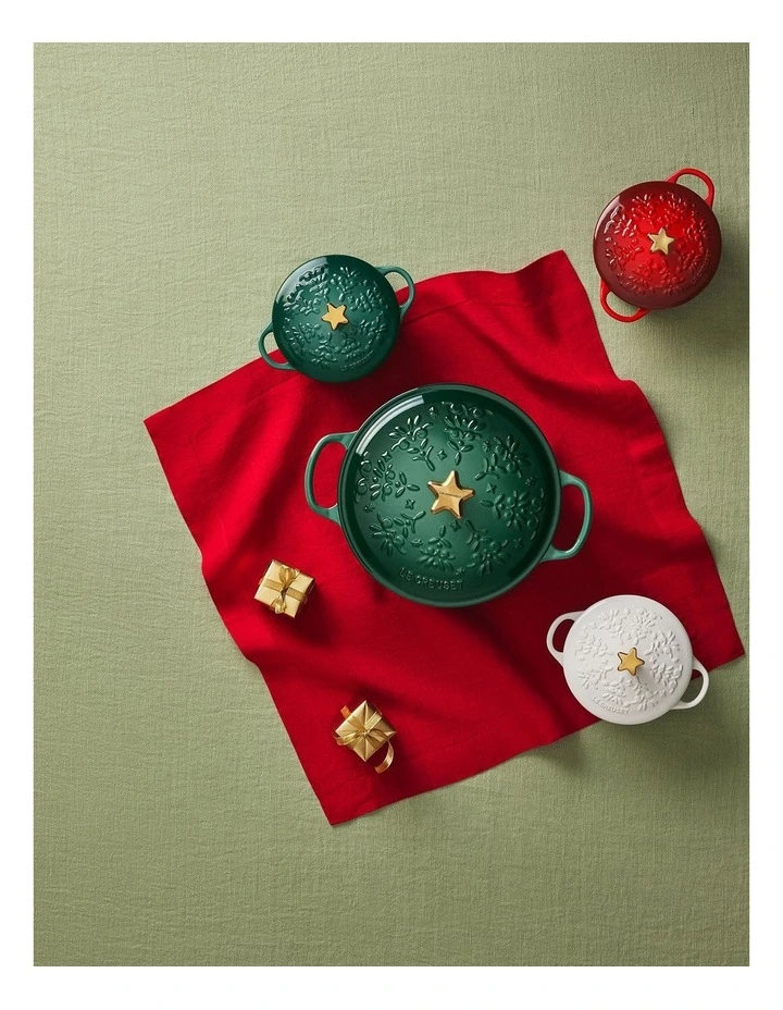 Chef's Oven Holly Gold Knob 26cm in Thyme image 5