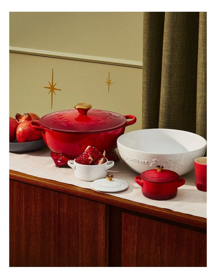 Chef's Holly Oven 26cm in Cerise Gold Knob image 7
