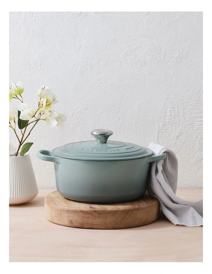 Signature Round Casserole 20cm in Sea Salt image 5