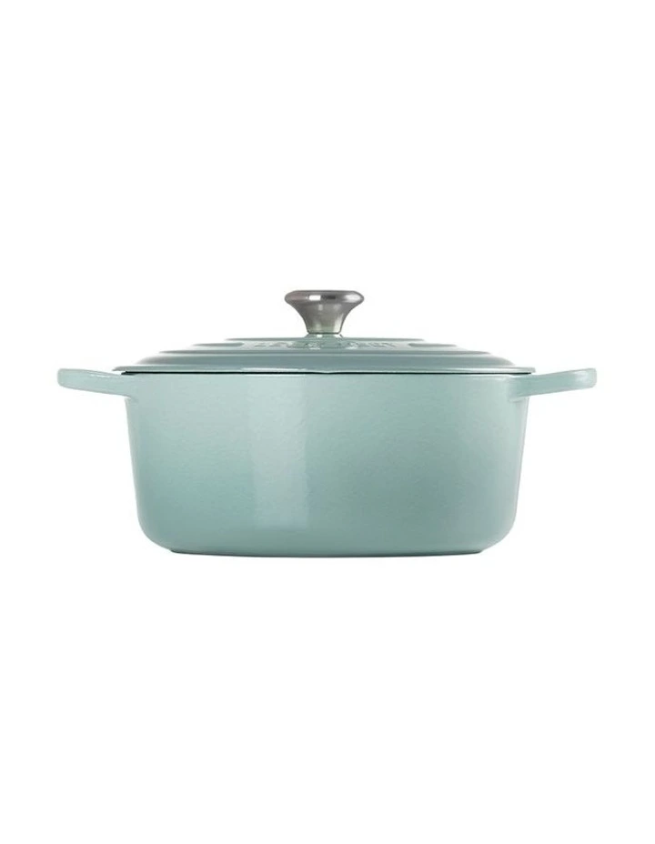 Signature Round Casserole 28cm in Sea Salt image 2